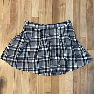 H&M plaid tennis skirt